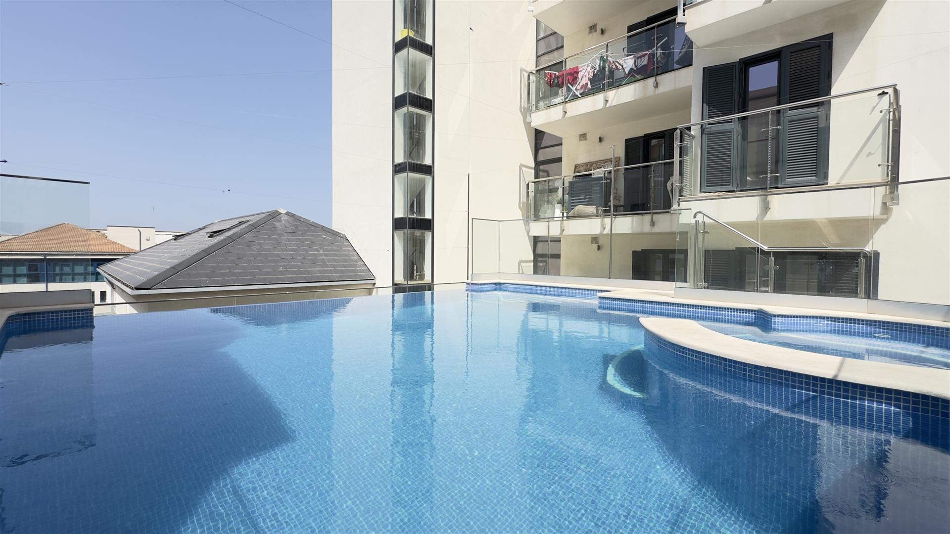 Image of Apartment - 4 Bedrooms - 2 Bathrooms for Sale in Prince Edward's Gate-Gibraltar, Image 23